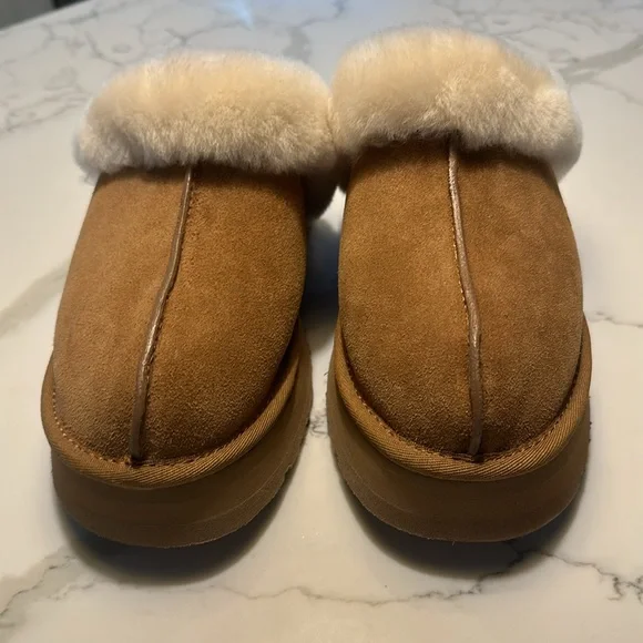 UGG Women’s Disquette Suede Slipper Size 9 - Picture 2 of 8